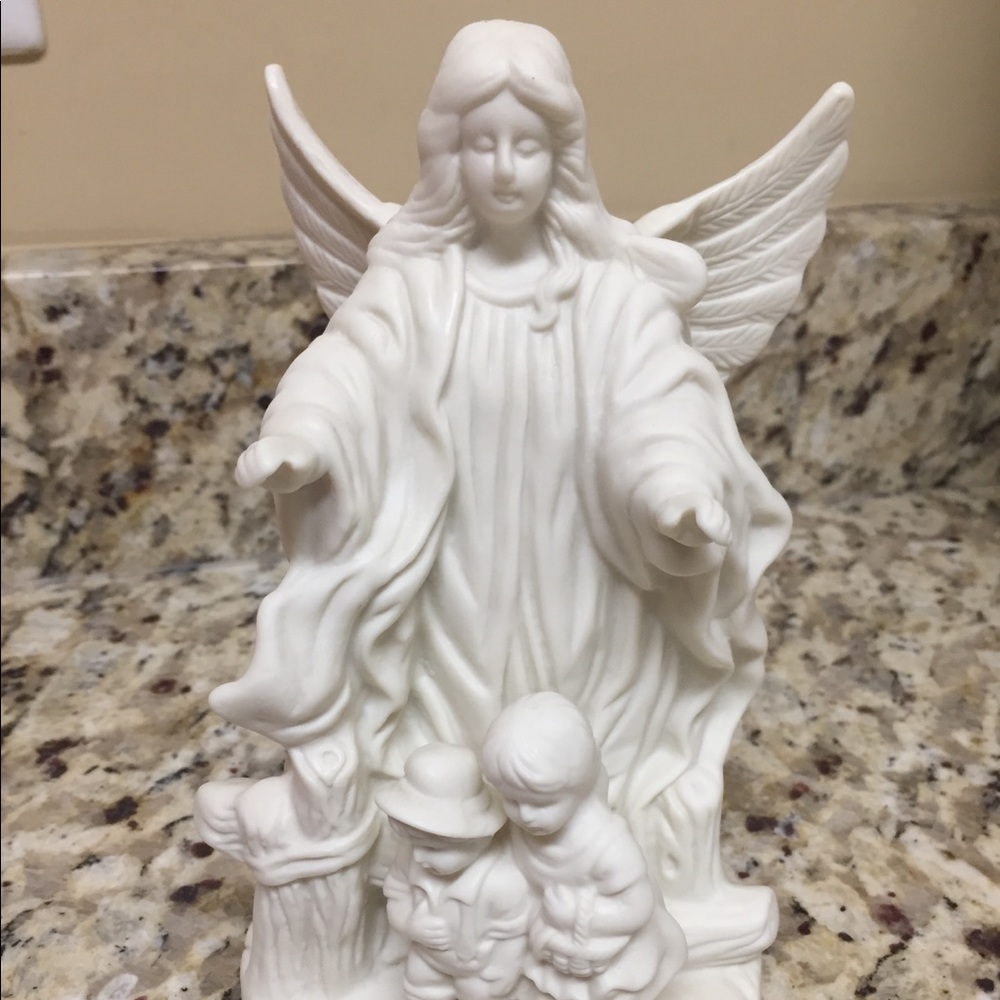 Angel and Small Children Statue